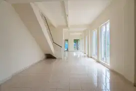 Dijual Harus Cepat Ruko 3 Lantai Hook Lokasi Ruko WOW Sawojajar