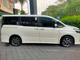 Toyota Voxy 2021 Bensin