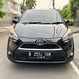 Sienta V 1.5 matic/AT