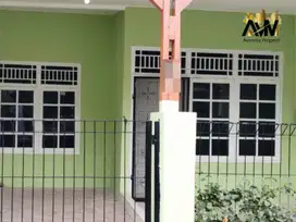 Rumah Komplek Harapan Indah Sudah Renov Lokasi Strategis
