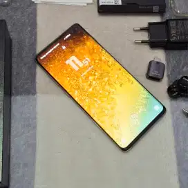 Samsung s10 plus 12GB / 1TB fulset eks resmi SEIN mulus banyak bonus