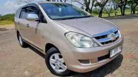 Kijang Innova G 2005