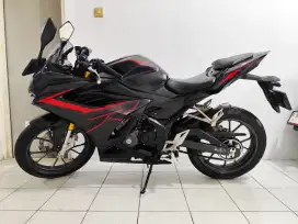 HONDA CBR 150R 2022 KM 9 RB AN PAJAK ON