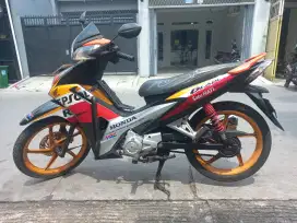 Di jual honda blade new tahun 2012 surat2 komplit