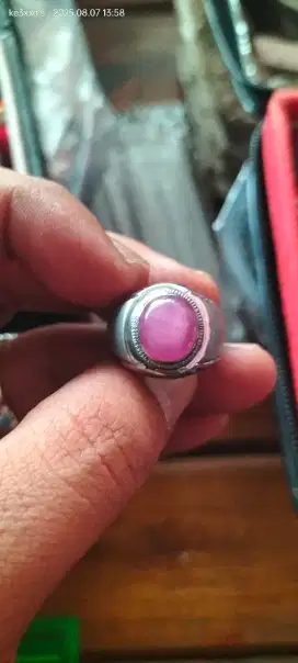 Ruby Afrika Ring Monel