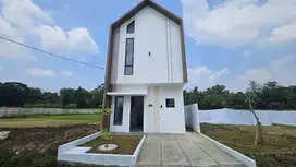 Rumah dijual 2 lantai tanpa DP dan biaya biaya lokasi strategis