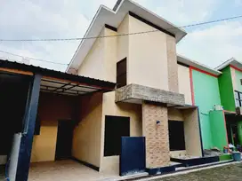 Rumah Cantik Siap Huni di Cluster Dekat Superindo Gumpang Skh