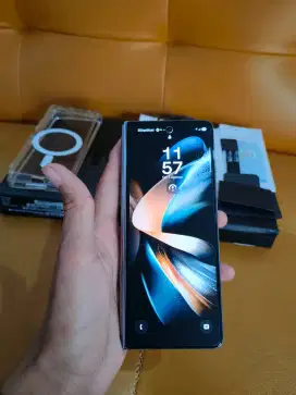 Samsung zfold 4