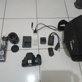 Camera Canon EOS 700D