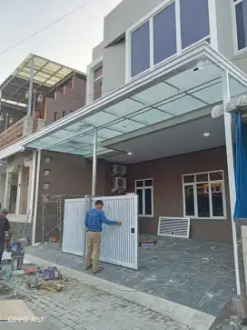 Tempahan kanopi atap Kaca