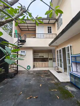Disewa Rumah 2 LT di The Green Cluster Bellagio BSD, Tangerang Selatan