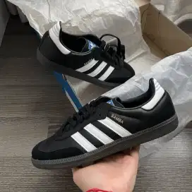 ADIDAS SAMBA OG BLACK ORIGINAL SIZE 42.5 BELI DI ADIDAS CENTRAL PARK