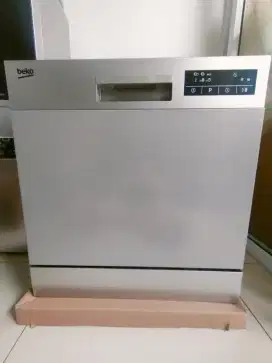 Mesin Pencuci Piring Beko