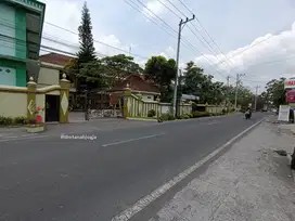 Dekat SMA 1 Godean, Tepi Aspal Sidokarto, Sleman
