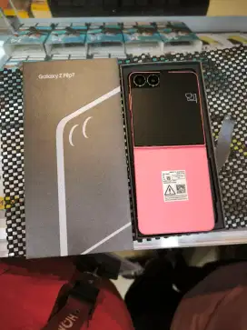 Samsung ZFlip 7 512GB Bisa Cash Dan kredit