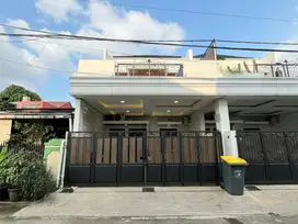 Dijual Rumah Baru Mewah 2 Lt Semifurnish. Dekat Tol Jatiasih. Bekasi