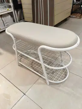 Rak sepatu minimalis