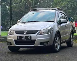SUZUKI SX4 X-OVER 1.5 AT 2009 LowKM 89rb BANDUNG