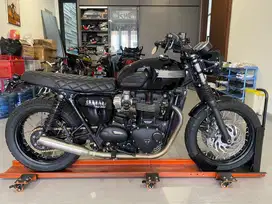 Triumph Bonneville T120 black