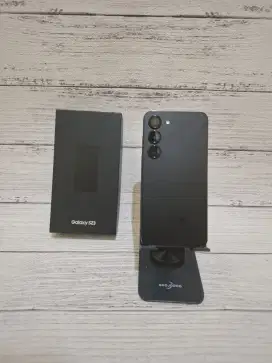 Samsung S23 8/256 GB