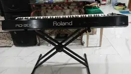 Roland rd300sx digital piano elektrik good condition