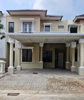 Rumah Anggun cakep siap huni tanpa PR kota wisata cibubur luas