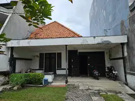 DIJUAL SEGERA RUMAH TENGAH KOTA SURABAYA HITUNG TANAH