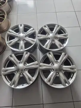 Velg oem isuzu Dmux R17 pcd 6×139.7 lebar 7 et33..4pcs