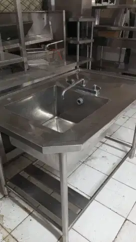 Sink sayap kanan ukuran 120x80x85, ukuran lubang 50x50x30