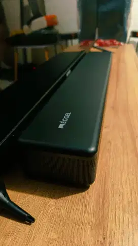 Speaker eggel stage soundbar