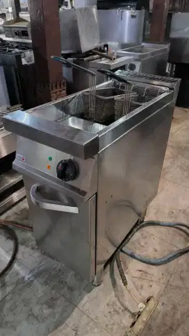 Deepfrayer gas listrik FAGOR Kapasitas 15 liter Listrik