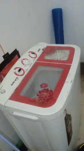 Mesin cuci Akira 2 tabung 7-8 kg
