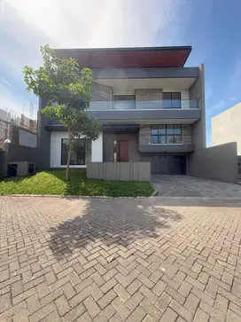 Pakuwon indah dijual rumah baru gress