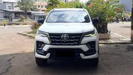 Toyota Fortuner VRZ GR Sport Kicksensor 2.8 AT Putih NIK 2022 KM55rb