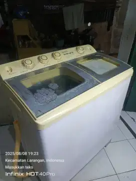 Mesin cuci jumbo merek AKARI 12KG normal Joss tinggal pake bosku..