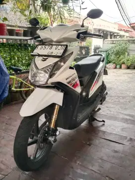 Beat Fi 2014 warna putih