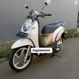 [ harga terjangkau ] honda scoopy karbu th 2010