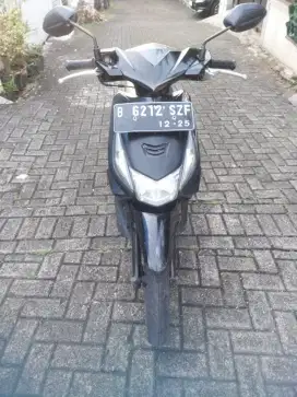 Dijual Honda Beat karbu Pajak Hidup mesin aman body masih orisinil
