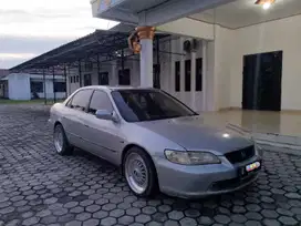 Honda Accord 2000 Bensin