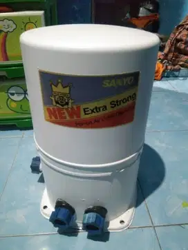 Jual mesin air hisap/pendorong merk Sanyo kondisi 90%dinamo ori
