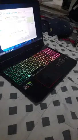 ACER NITRO 5 
RYZEN 7 4800H ,RAM 16GB , SSD 512,GTX 1650Ti