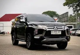 Mitsubishi Pajero Sport Dakar 4x2 Diesel 2.4 A/T Tahun 2022 Hitam