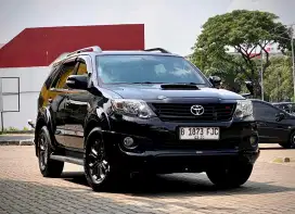 Toyota Fortuner VNT TRD Sportivo 2.4 Diesel Matic A/T Tahun 2015 Hitam