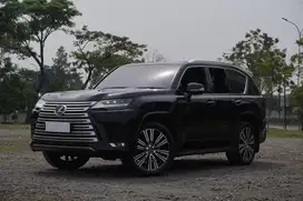Lexus LX600 4x4 3.5T V6 2022 Hitam