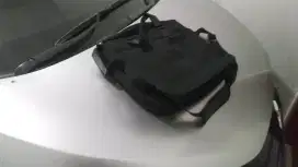 Tas laptop serbaguna