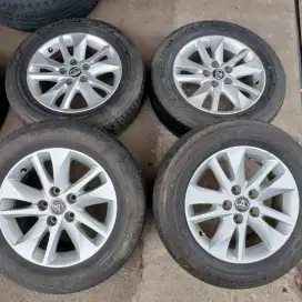 Velg OEM original Innova reborn ring 16 pcd 5x114,3 ban 205/65 R15