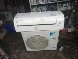 AC 1pk Daikin Thailand Reprigen R32