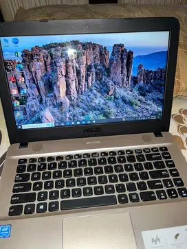 Laptop asus x144