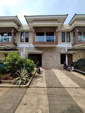 Rumah sewa pasar minggu dekat hotel aston priorit Jakarta selatan