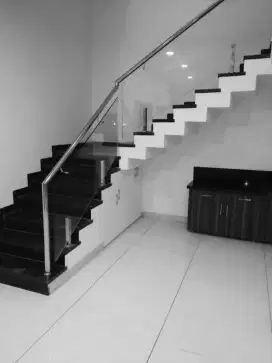 Railling tangga kaca tempered / Reling balkon kaca tempered / railing